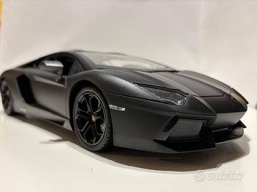 Lamborghini Aventador - radiocomandata