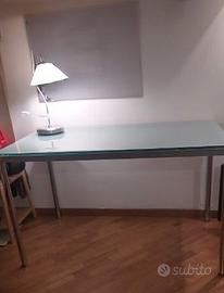 Scrivania in acciaio e vetro satinato