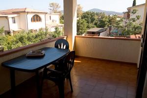 Santeodoro grazioso bilocale vicino alla cinta