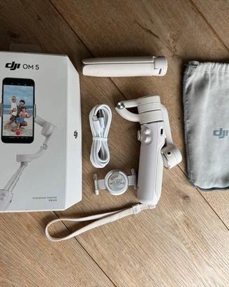 Dji Osmo 5 - Stabilizzatore 3 assi per smartphone