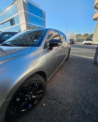 LEXUS CT200h full hybrid