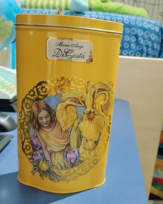 Contenitore in latta decorato con carillon 