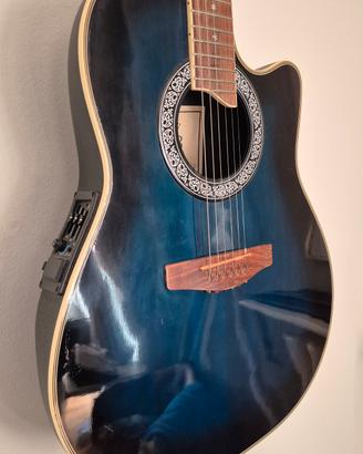 Chitarra semiacustica elettrificata