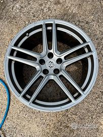 Cerchio in leba Porsche Macan r 20