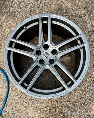 Cerchio in leba Porsche Macan r 20