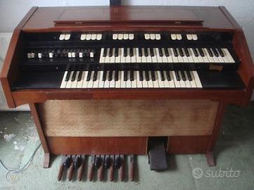 Organo Hammond L122