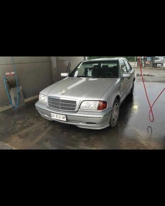 Mercedes Benz classe C180