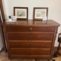 Comò in noce restaurato