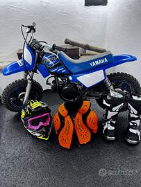 Moto pw 50 + casco + stivali+ pettorina