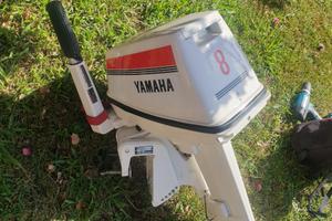 YAMAHA 8 cv