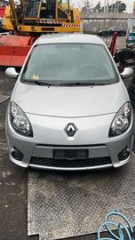 ricambi usati RENAULT TWINGO anno 2009