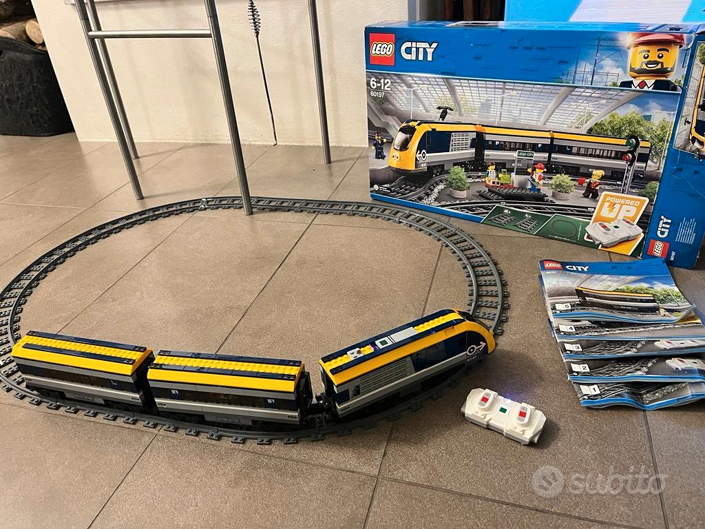 60197 LEGO City - Treno Passeggeri – sgorbatipiacenza