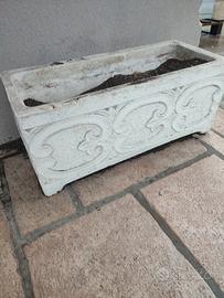 Fioriera in cemento bianco