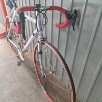 bicicletta da corsa blue professional cycling 