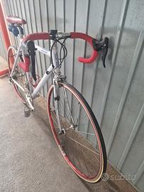 bicicletta da corsa blue professional cycling 