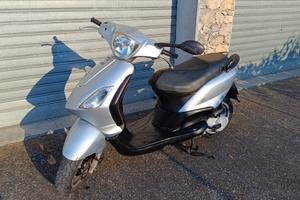 piaggio fly 50 4t