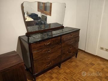 Comò con specchiera