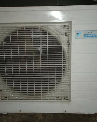 Climatizzatori e Split Daikin (tris)