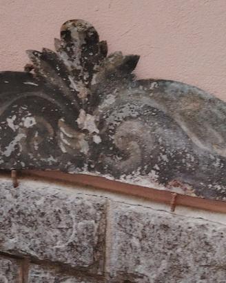 antica insegna decorata