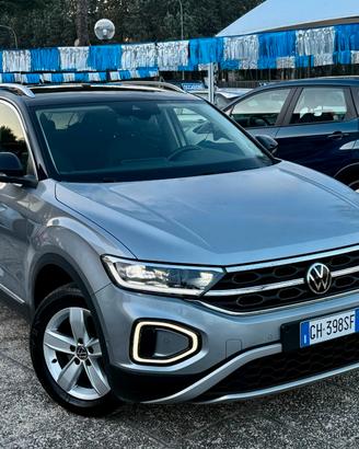 " DA VETRINA " Volkswagen T-Roc 2.0 TDI Style