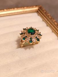 Anello elegante placcato oro con zirconi 