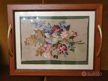 Vassoio/quadro vintage legno con ricamo floreale