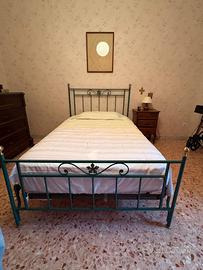 letto piazza e mezzo in ferro