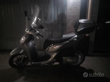 Scooter SH 300