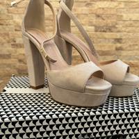 Scarpe con tacco beige camoscio Tata Italia