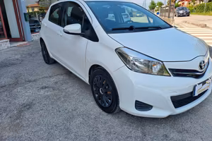 Toyota Yaris 1.4 D-4D 5 porte Lounge