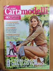 Rivista moda con cartamodelli