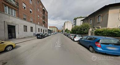 Stanza singola con spese incluse libera subito