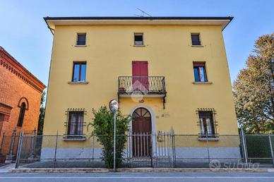 3 LOCALI A BARICELLA