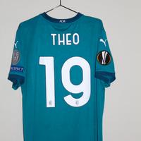 Terza maglia Milan 20/21 INDOSSATA da Theo