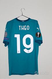 Terza maglia Milan 20/21 INDOSSATA da Theo