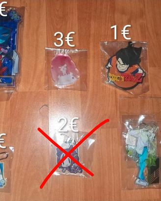anime stands, portachiavi etc. 