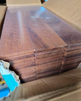 Parquet prefinito in massello