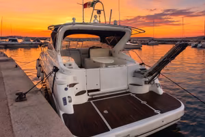 Mira 43 con 2 x Volvo Penta 300 Hp
