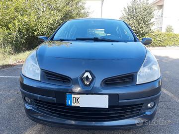 clio benzina 1.2 perfetta
