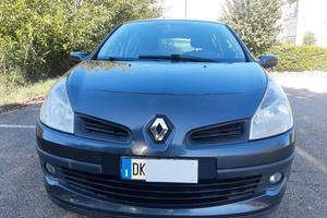 clio benzina 1.2 perfetta