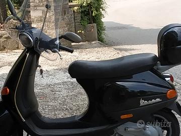 Vespa Piaggio ET2