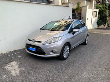 FORD FIESTA Gpl/Benzina 2010 TITANIUM