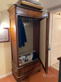 Armadio antico 800 in noce