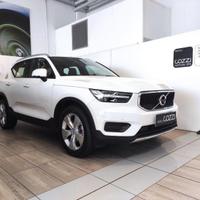 VOLVO XC40 (2017-->) - XC40 B4 AWD AUTOMATICO MOME