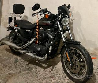 Harley Davidson Sportster 883 Roadster Nera