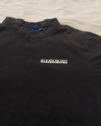magliette originali Guess e Napapijri originali