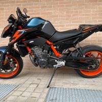Ktm duke 890r