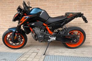 Ktm duke 890r