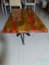Tavolo da salotto in ulivo e resina