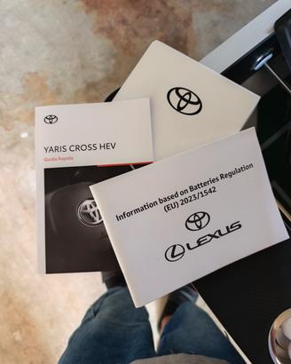 libretto uso e manutenzione Yaris cross